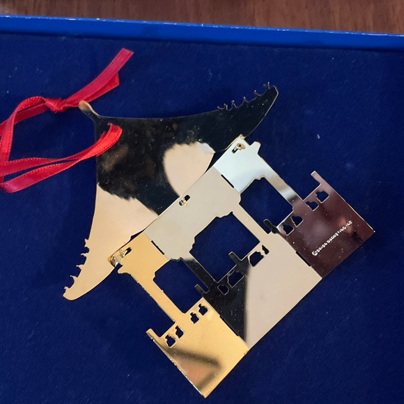 Columbia College Chinese Pavilion Christmas ornament - Picture 3 of 7